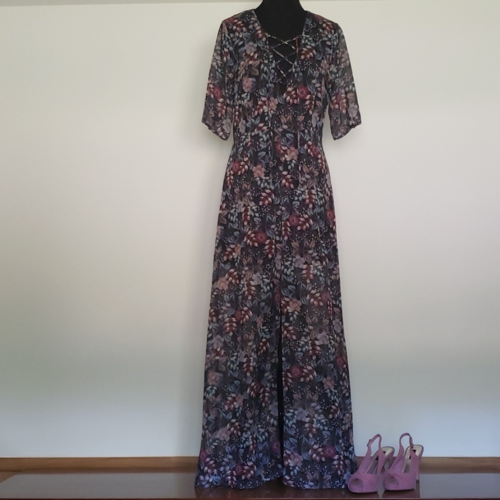 Onetheland floor length dress like new.